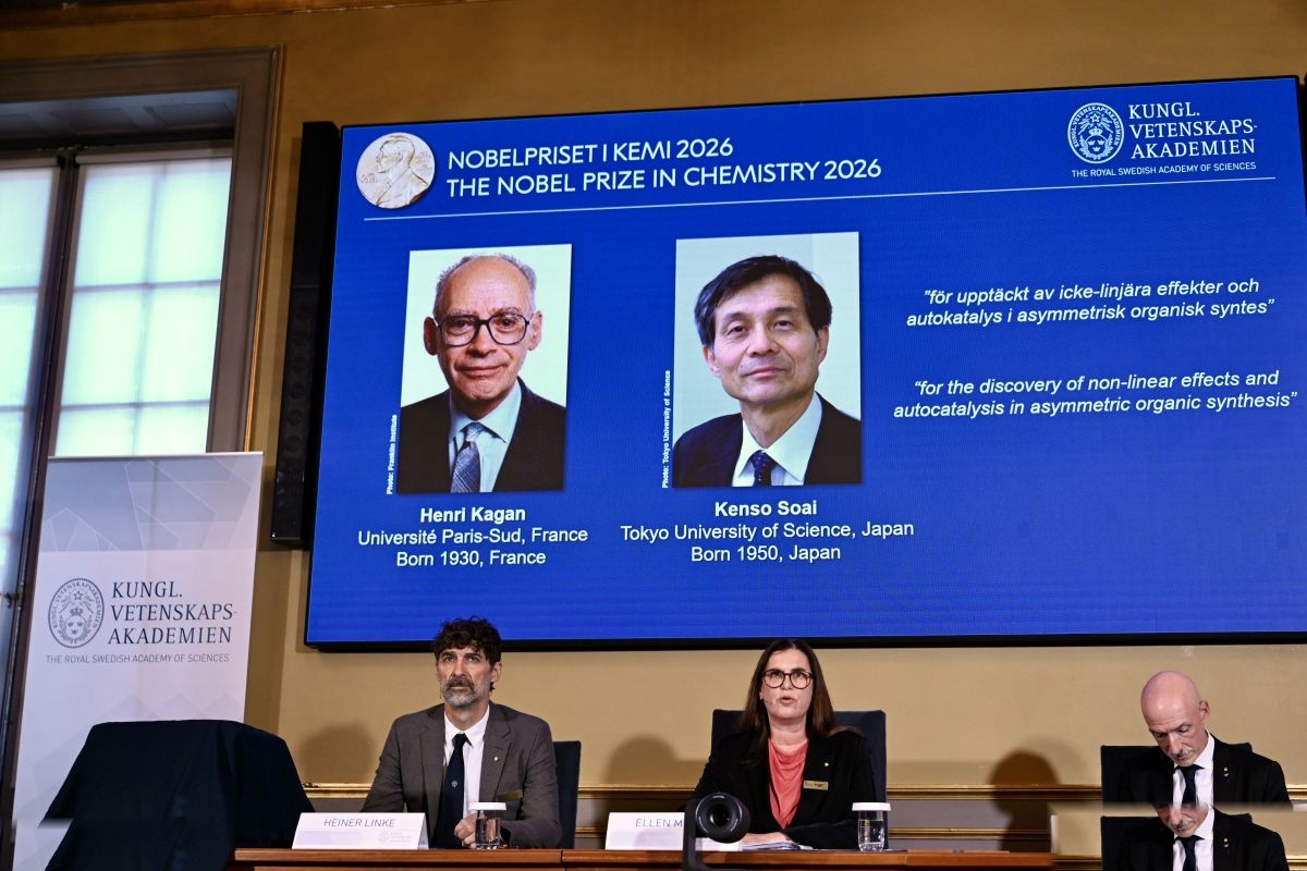 Tiga Ilmuwan Raih Nobel Kimia 2024 Usai Pecahkan Misteri Asal Usul