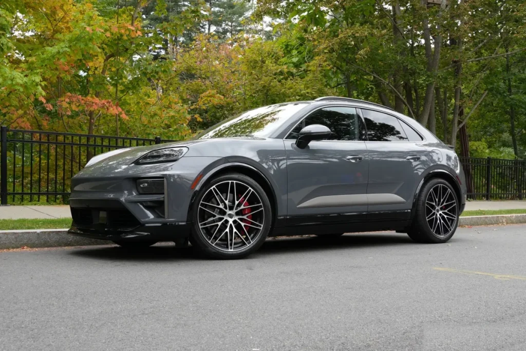 Uji Karakter Porsche Macan Turbo Listrik Antara Identitas Performa dan Era Baru Mobil Listrik