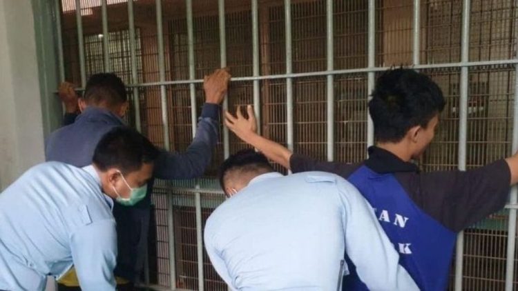 Viral Video Pesta Narkoba Di Rutan Depok Petugas Diduga Terlibat