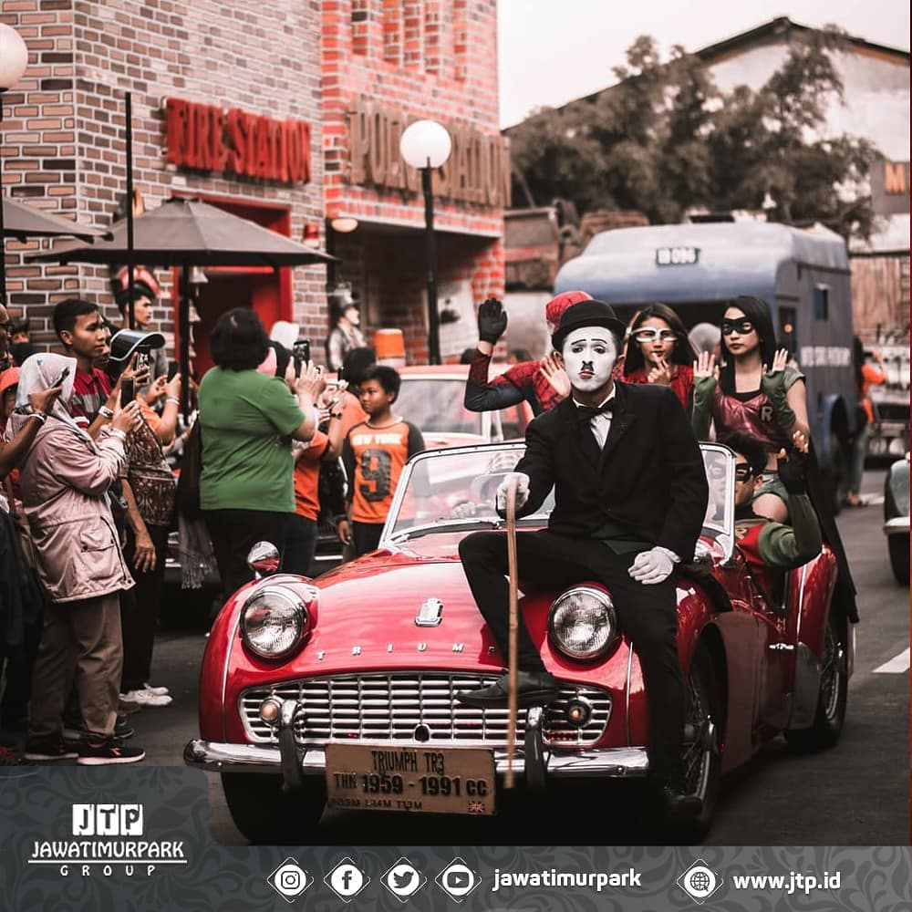 Cars And Costum Parade Museum Angkut Jawa Timur Park