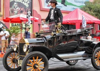 Vehicle Live Action Museum Angkut Jawa Timur Park