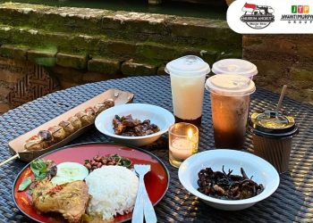 Berbuka Puasa Di Pasar Apung Museum Angkut