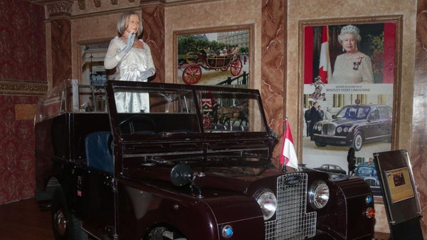 Mengenang Ratu Elizabeth Ii Di Replika Istana Buckingham Museum Angkut.jpeg