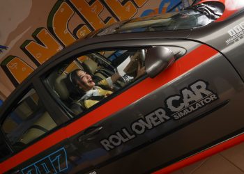 Rasakan Sensasi Mobil Terguling Di Rollover Car Simulator Museum Angkut! Edukasi Keselamatan Seru Untuk Keluarga