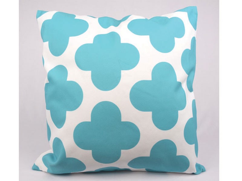 Cushion-Quatrefoil-Canvas-1.jpg