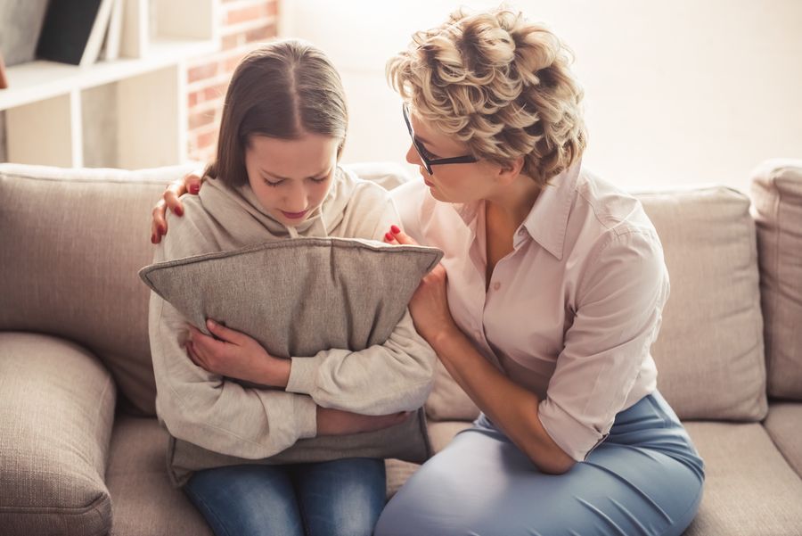 Pola Asuh Yang Tepat Untuk Anak Introvert