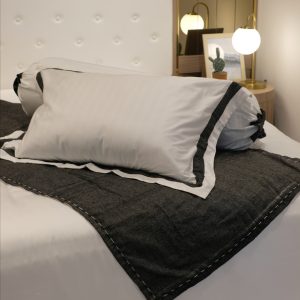 Redivivus Black