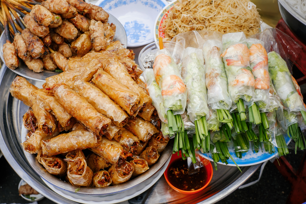Kelezatan wisata kuliner hidangan laut segar (seafood) yang dijamin aman dan ramah Muslim (No Pork No Lard) selama liburan menyusuri Vietnam.