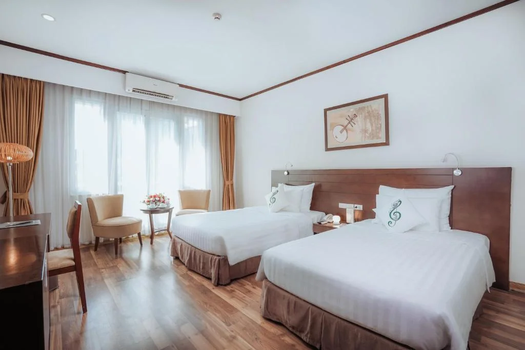 2. Deluxe Twin Bed Room Thanglongopera
