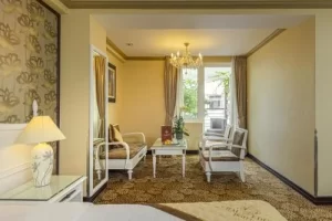 3. Suite Living Room (city) Chalcedony