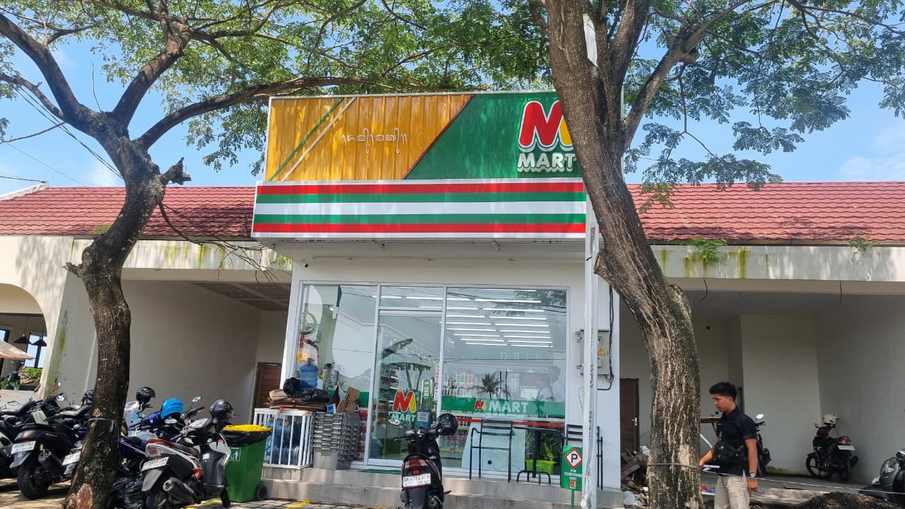 Supermarkets & Convenience Stores