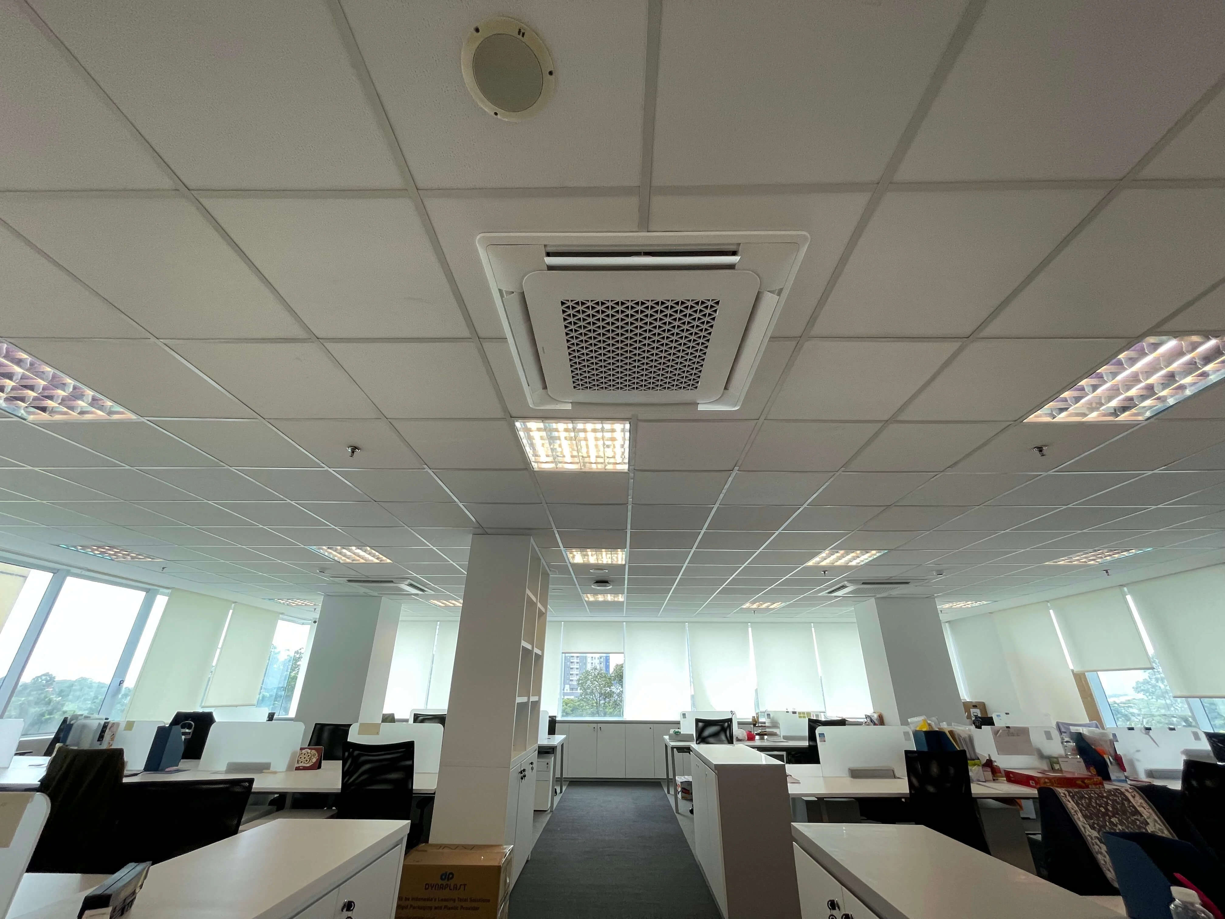 Instalasi HVAC Kantor FKS Dengan Sistem Samsung – Solusi Pendinginan Profesional