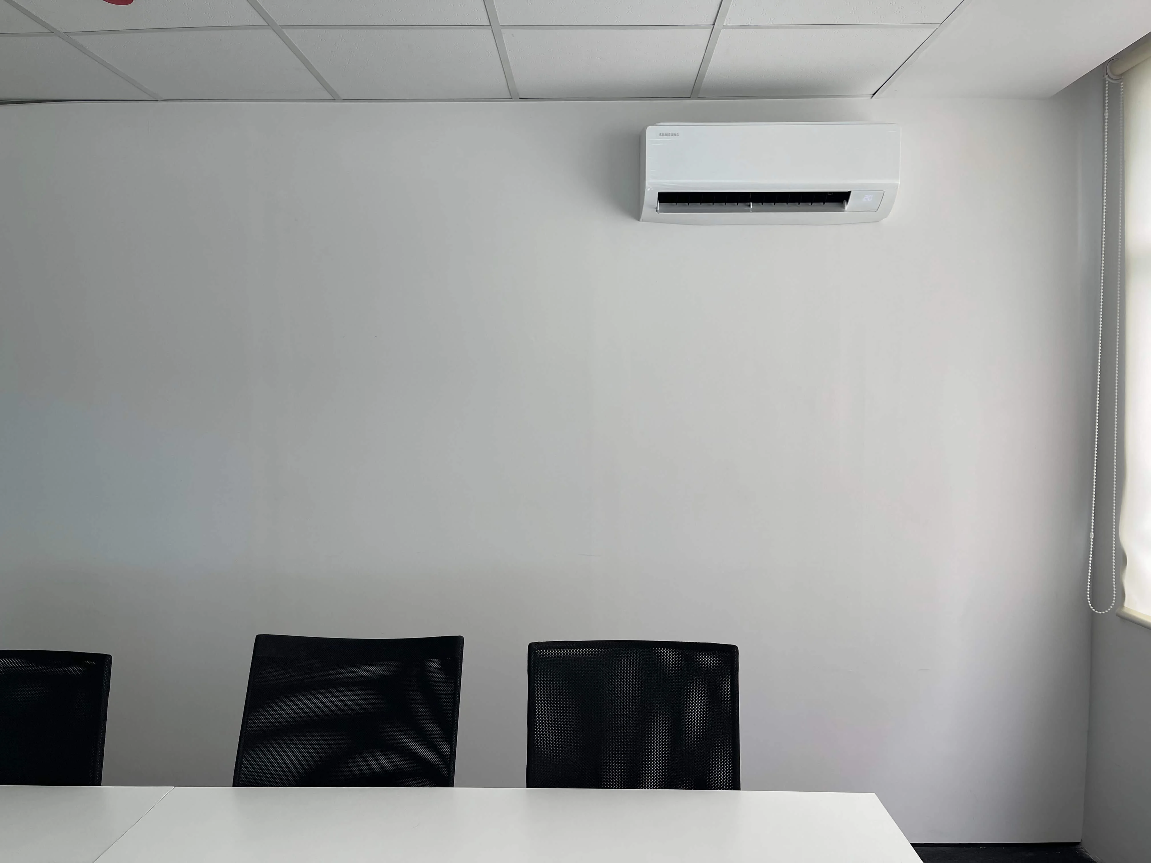 Instalasi HVAC Kantor FKS Dengan Sistem Samsung – Solusi Pendinginan Profesional