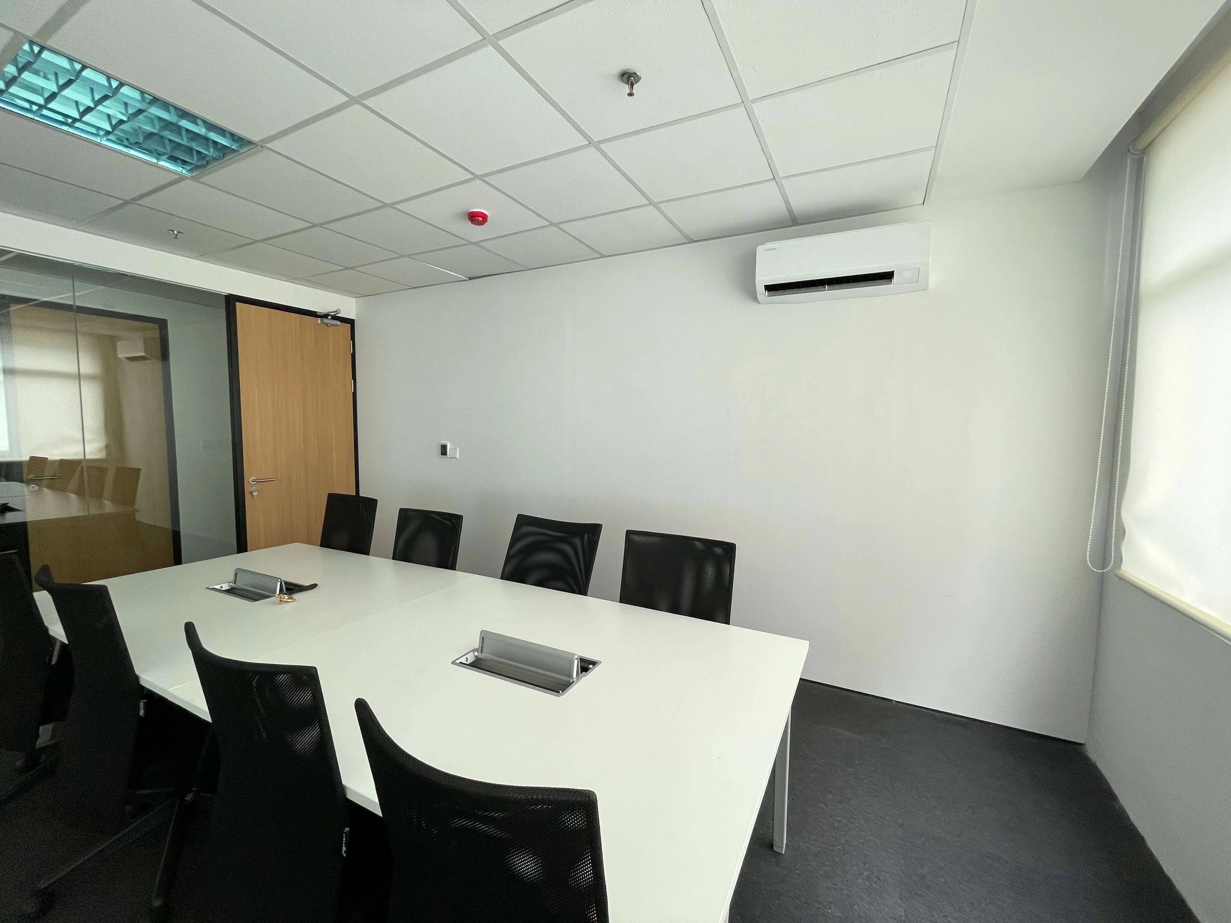 Instalasi HVAC Kantor FKS Dengan Sistem Samsung – Solusi Pendinginan Profesional