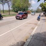 Gagal Menyalip, Pemotor Tewas Dilindas Truk di Jalan Bypass