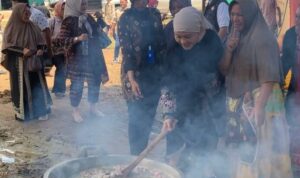 Sosok Ibu dalam Kepemimpinan Lucianty: Manggung Bareng Warga Sekayu