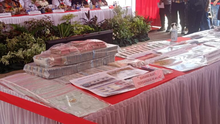 BNN Pamerkan Harta Hasil TPPU Tiga Bandar Narkoba di Palembang