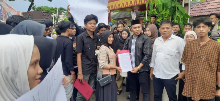 Tolak Diskriminasi Gender dalam Pilkada, Aliansi Peduli Demokrasi Gelar Aksi Damai