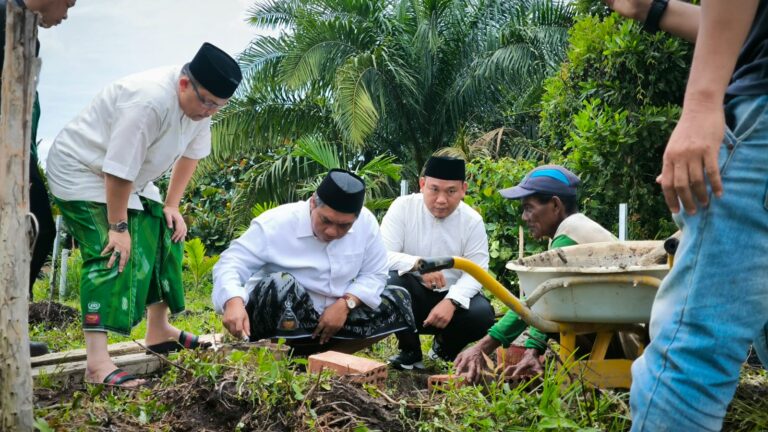 Waketum PBNU KH Zulfa Mustofa Doakan Ponpes Minhajul Aulia Jadi Pusat Penyebaran Islam