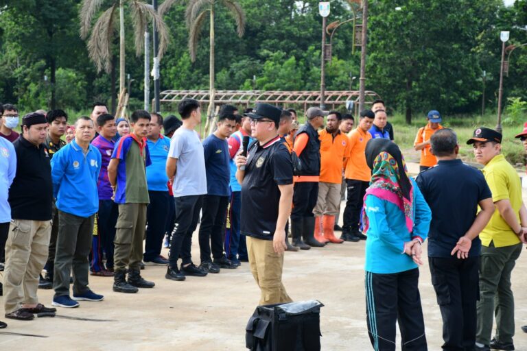 Pj Bupati Banyuasin Muhammad Farid Pimpin Langsung Bersih-Bersih di Pusat Keramaian Kota Pangkalan Balai