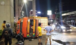 Penyebab Truk Kontainer Tabrak Tiang LRT Diduga Rem Blong