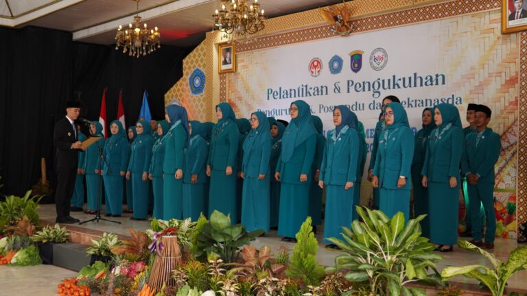 Bupati Muchendi Perkuat Peran Perempuan Bangun Daerah