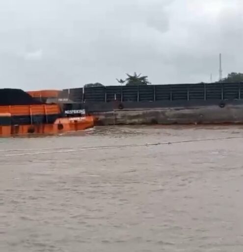 Dua Tongkang Batubara Bertabrakan di Perairan Sungai Musi, KSOP Palembang Sebut Kesalahan Nahkoda