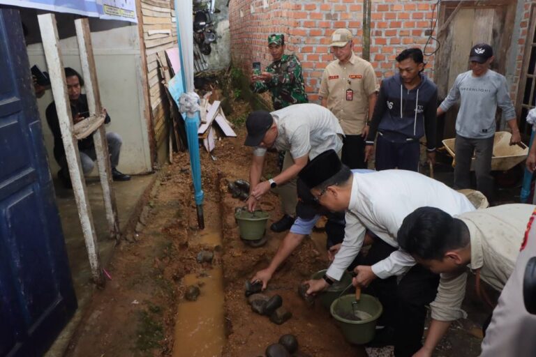 Sidak Pasar, Wako Gratiskan Satu Bulan Retribusi Pedagang