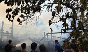 Tim Gabungan Sigap Padamkan Kebakaran di Mangun Jaya