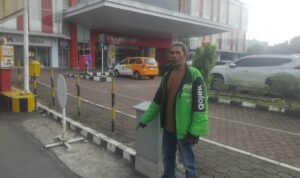 Antar Orderan Makanan, Motor Ojol Hilang di Pintu Masuk Transmart Palembang