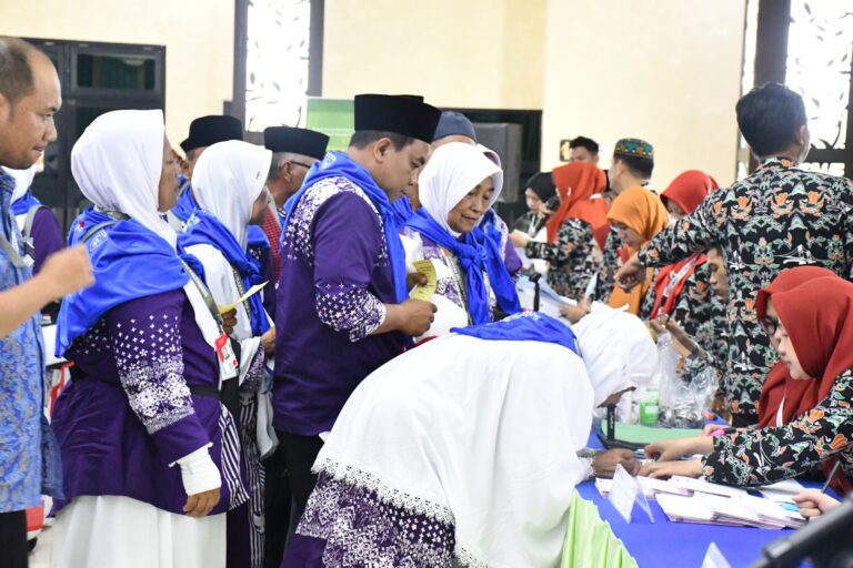 Perjalanan Suci Dimulai, 370 Jemaah Kloter 1 Asal OKU Timur Tiba di Asrama Haji