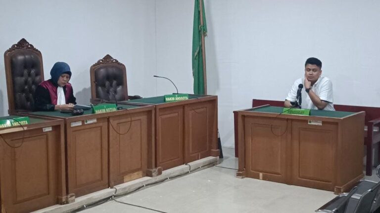 Pra Peradilan Fitrianti Agustinda dan Suami Ditolak