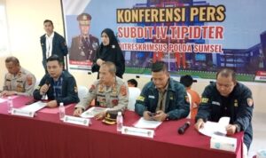 Angkut Ratusan Gelondongan Kayu Hasil Pembalakan Liar, 5 Sopir Truk Diamankan Polda Sumsel