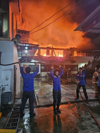 Gudang PT Lonsum di Palembang Terbakar