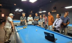 Om Bill Latih Jurnalis Sumsel: Biliar dan Menulis Sama-Sama Butuh Fokus dan Teknik Dasar
