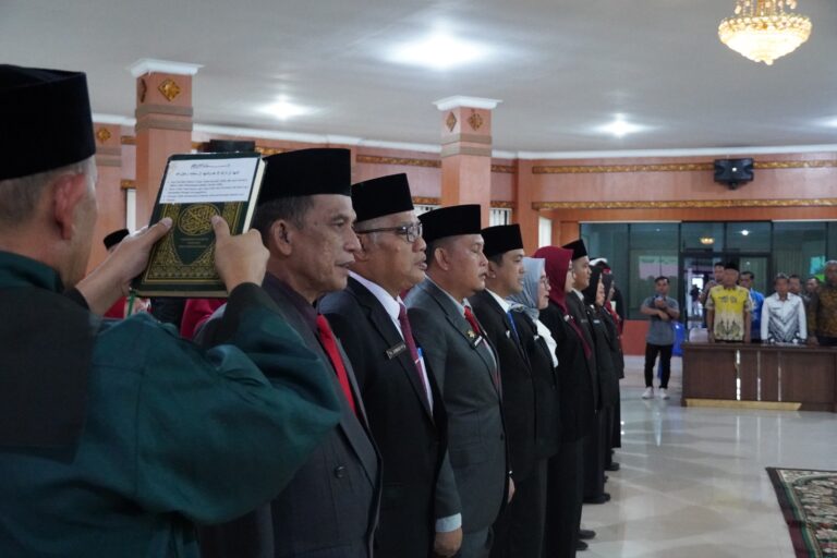 Perubahan Nomenklatur, Bupati OKI Kukuhkan Pejabat Struktural dan Fungsional