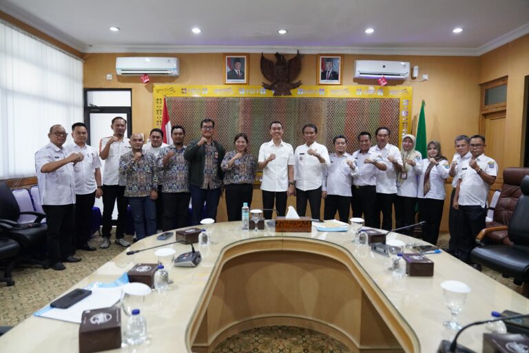Bupati Muchendi Siapkan 10 Hektar Lahan di Teluk Gelam untuk Sekolah Rakyat