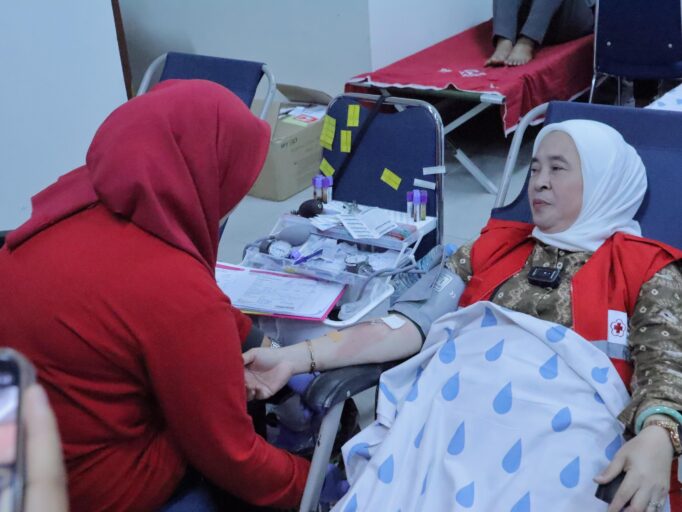 Giat Donor Darah PMI Bersama Bank Mestika Dharma, 200 Pendonor Berpartisipasi