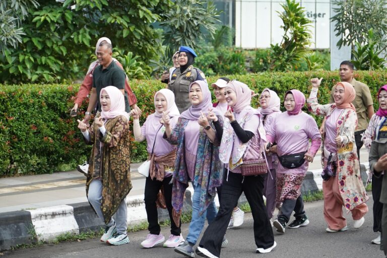 Kebaya Run 2025 Warnai Peringatan HUT ke-79 Sumsel dan Hari Kartini