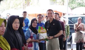 Kendalikan Inflasi Bupati OKI Ajak Masyarakat Beli Beras Kajang