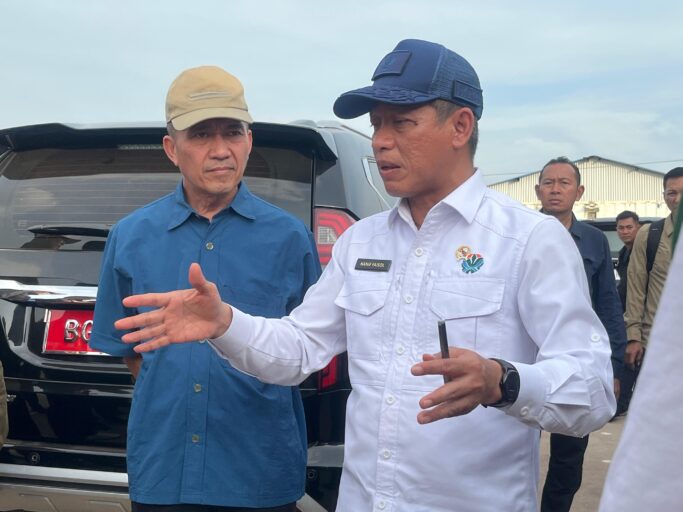 Dampingi Menteri LHK, Ratu Dewa Tinjau Proyek PSEL Keramasan