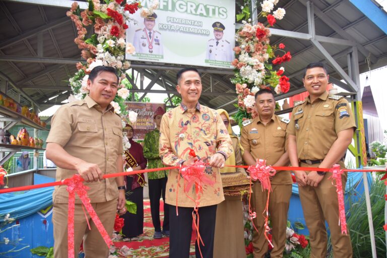 Ratu Dewa Launching 50 Titik Layanan Wifi Gratis