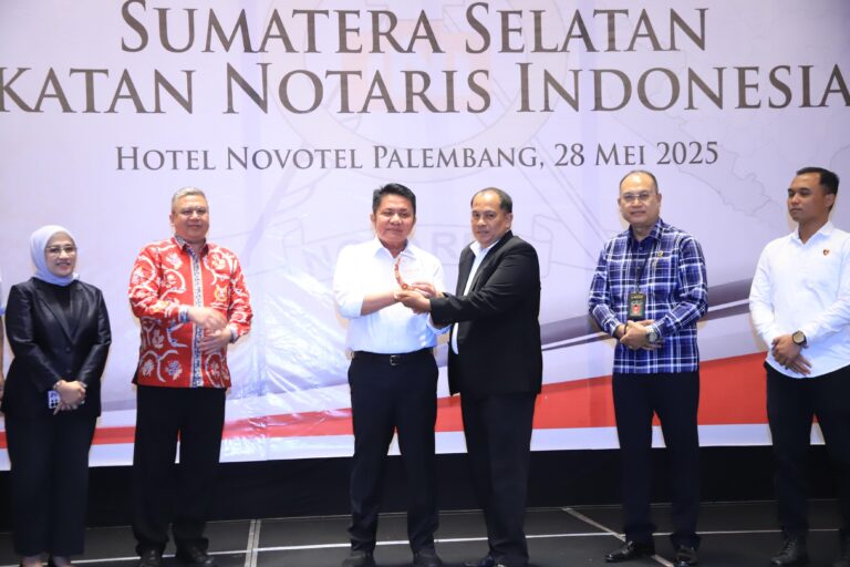 Gubernur HD Dorong Notaris di Sumsel Kawal Legalitas Koperasi Merah Putih
