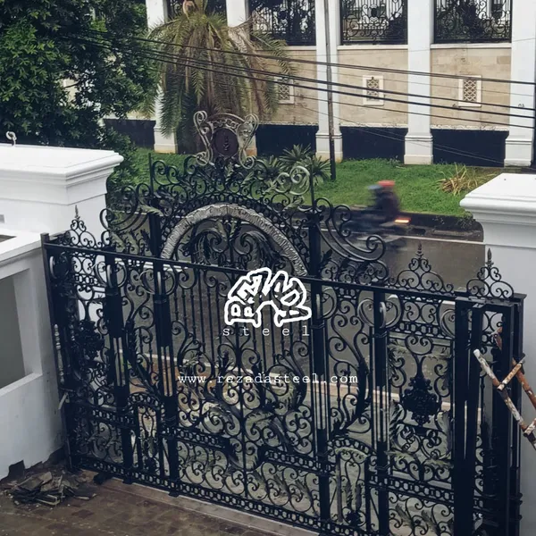 Pintu Gerbang Full Besi Tempa