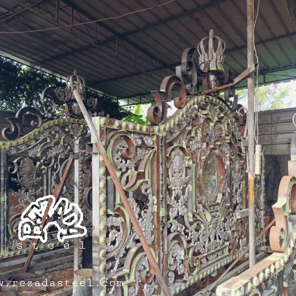 Pagar Artikel dan Ornamen Proyek Bojonegoro
