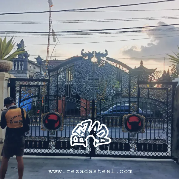 Pintu Gerbang Dorong Proyek Bali