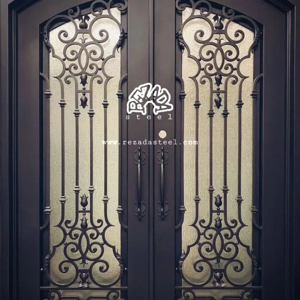 Pintu Head Klasik dan Elegan