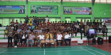 Academy Bulu Tangkis UNP, Sukses Menggelar Turnamen Bulutangkis Rektor UNP Cup Tahun 2025 antar Club se-Kota Padang