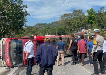 Kronologi Kecelakaan Damkar Kabupaten Solok: Terguling Usai Alami Slip saat Bertugas