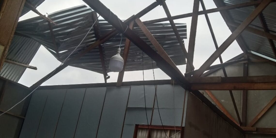 Update Angin Puting Beliung di Aia Dingin: 13 Rumah Rusak Berat, Pasar Jirek Terdampak Paling Parah